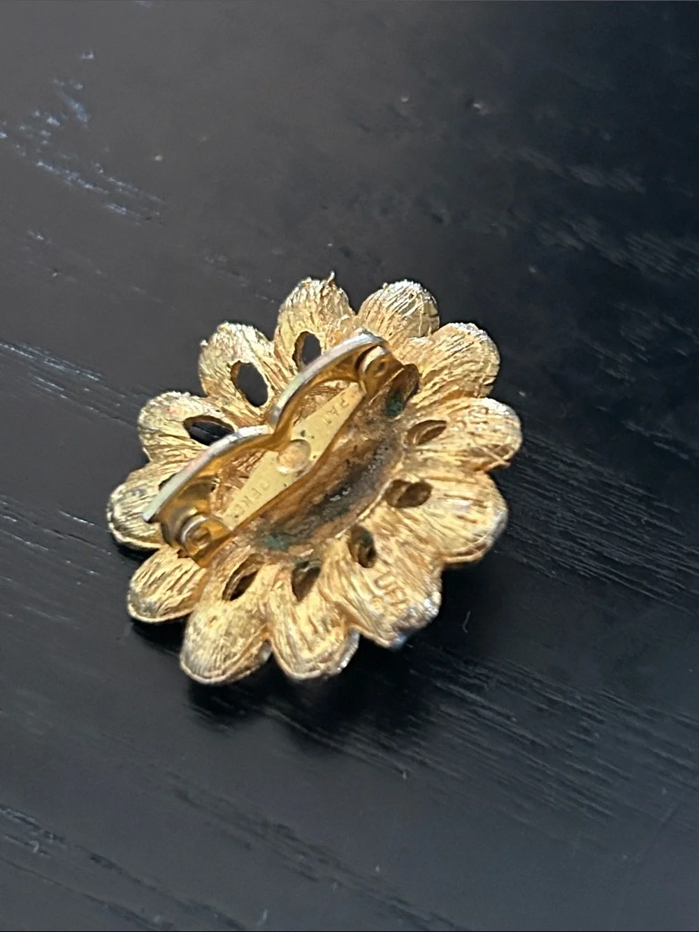 Vintage MCM Dubarry Fifth Avenue Brushed Gold Tone Scarf Clip